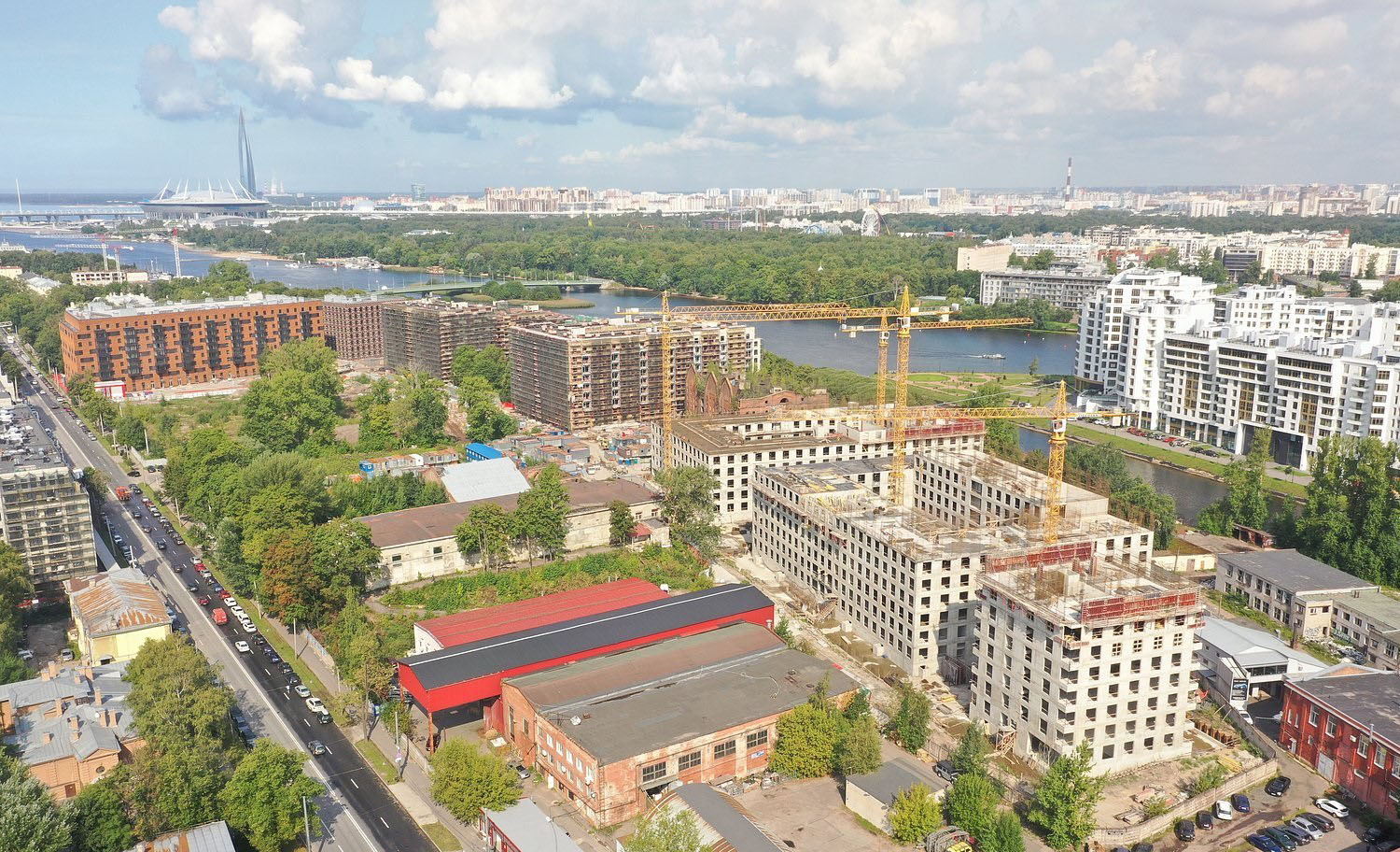 На фото — Петровский остров